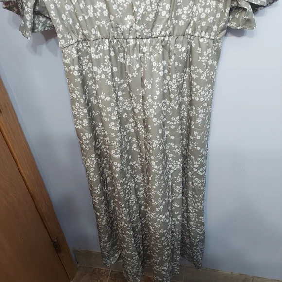 Bloom Flutter Sleeve Ditsy Floral Pocket Split Maxi Dress Size - Picture 3 of 12